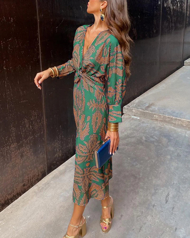 Daniella | Stylish V-Neck Paisley Wrap Dress